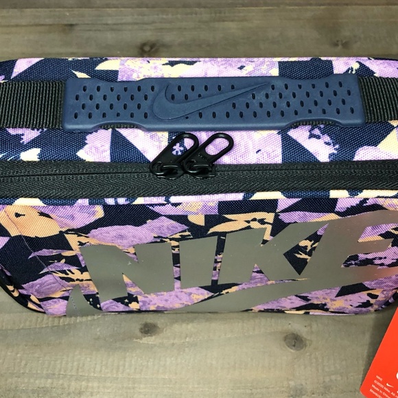 Nike Insulated Lunch Box - Picture 8 of 9